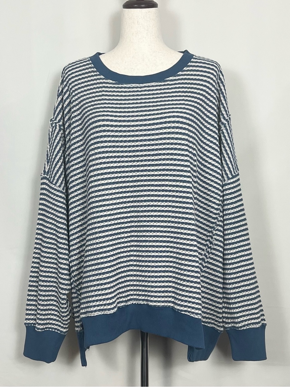 American Eagle Women’s Oversized Big Hug Waffle Crew Neck Sweatshirt Size S